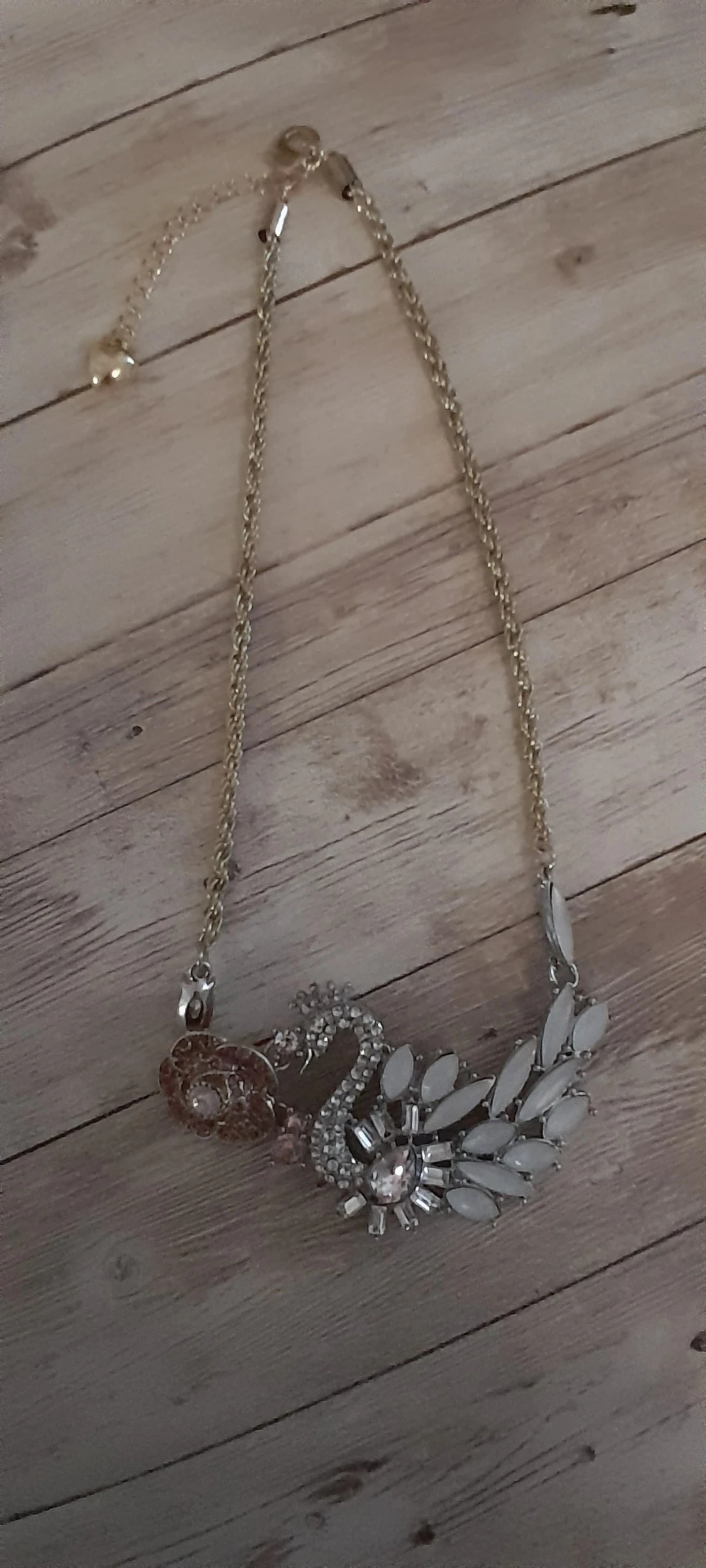 Superbe collier vintage, cygne avec véritables pierres et strass en cristal